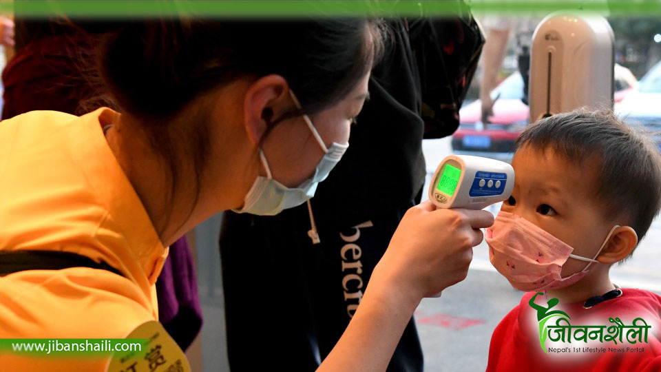 चीनमा कोभिड बढेको बढ्यै, सरकार फेरि फर्कियो लकडाउन र सामूहिक परीक्षणमा