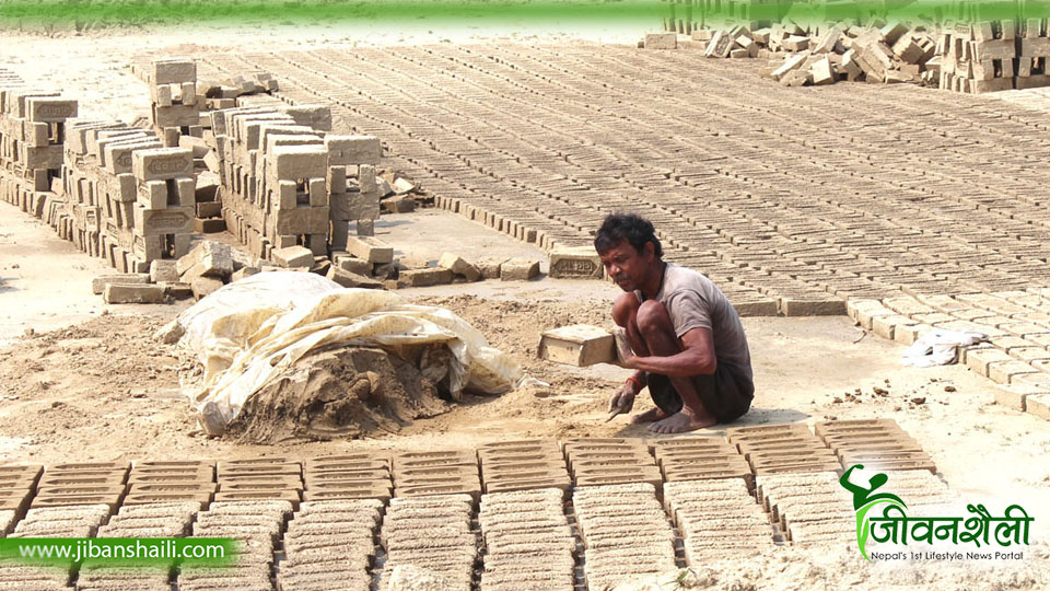 काेराेना  कहरमा मजदूर दिवस