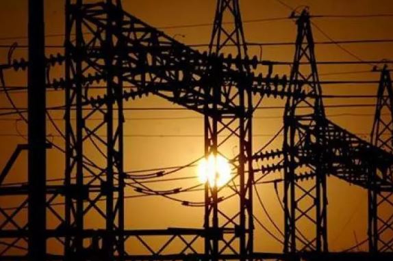 सिद्धाराकाे गाँउमा पहलाे पटक बिजुली पुगेपछि…