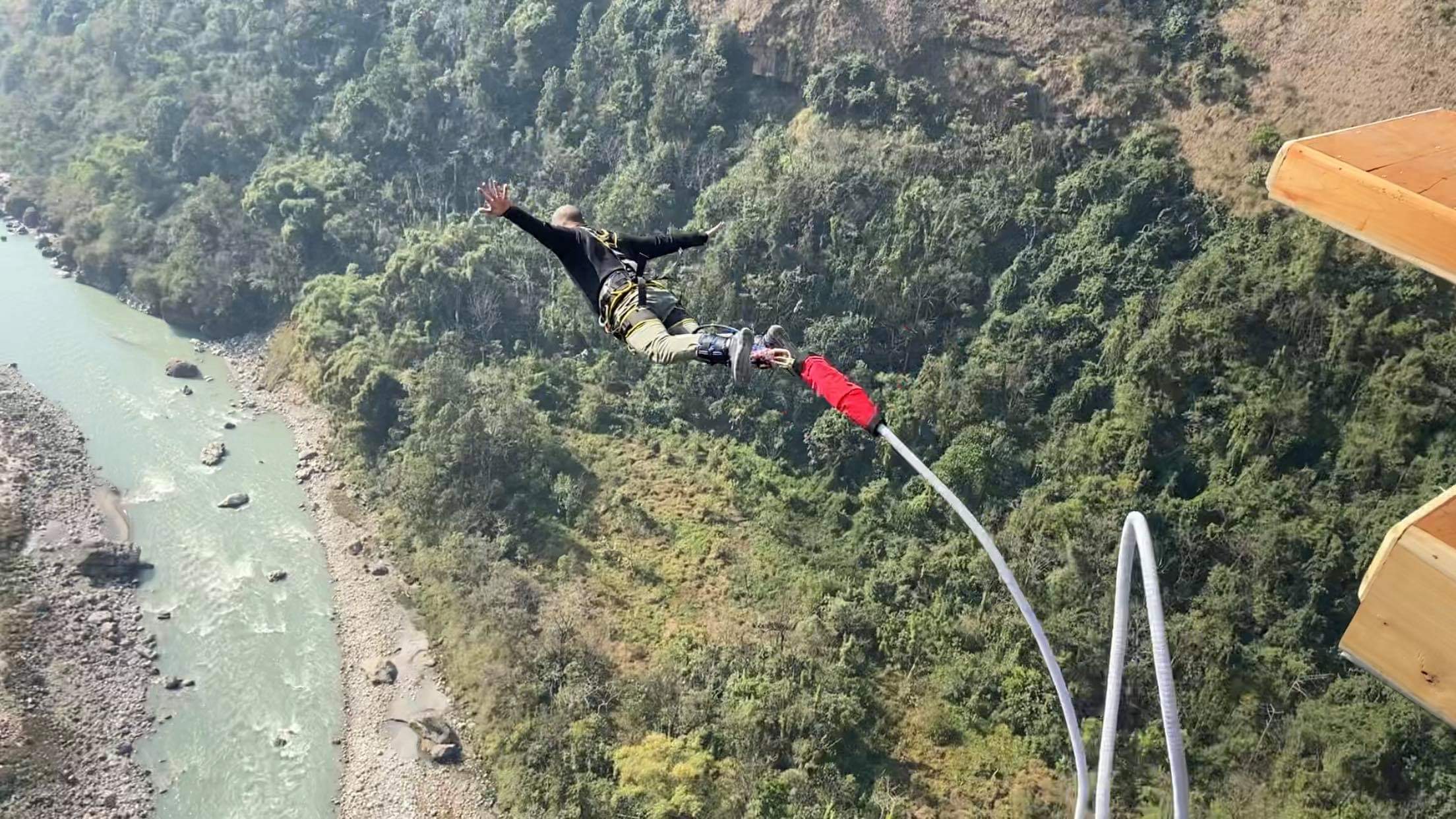 विश्वकै अग्लो बन्जी र स्विङ व्यावसायिक सञ्चालनमा