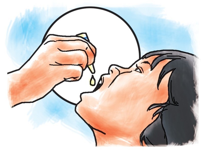 आजबाट बालबालिकालाई ‘भिटामिन ए’ र ‘जुकाको औषधि’ खुवाउँदै