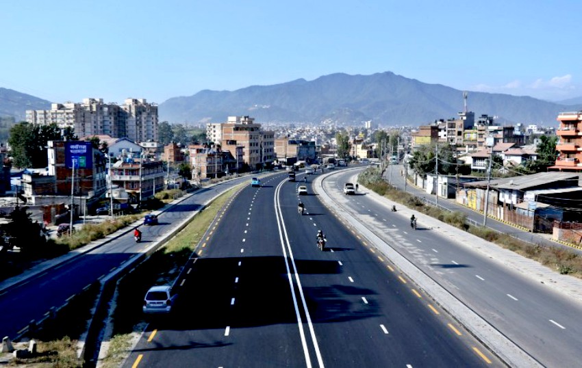 कोटेश्वर–कलङ्की सडकका पुलहरू अझै बनेनन्