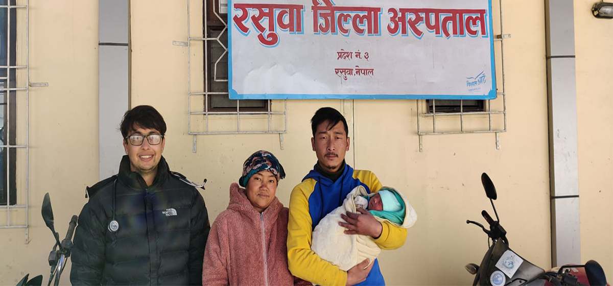 रसुवा अस्पतालमा शल्यक्रियाबिनै ५ किलोको बच्चा जन्मियो