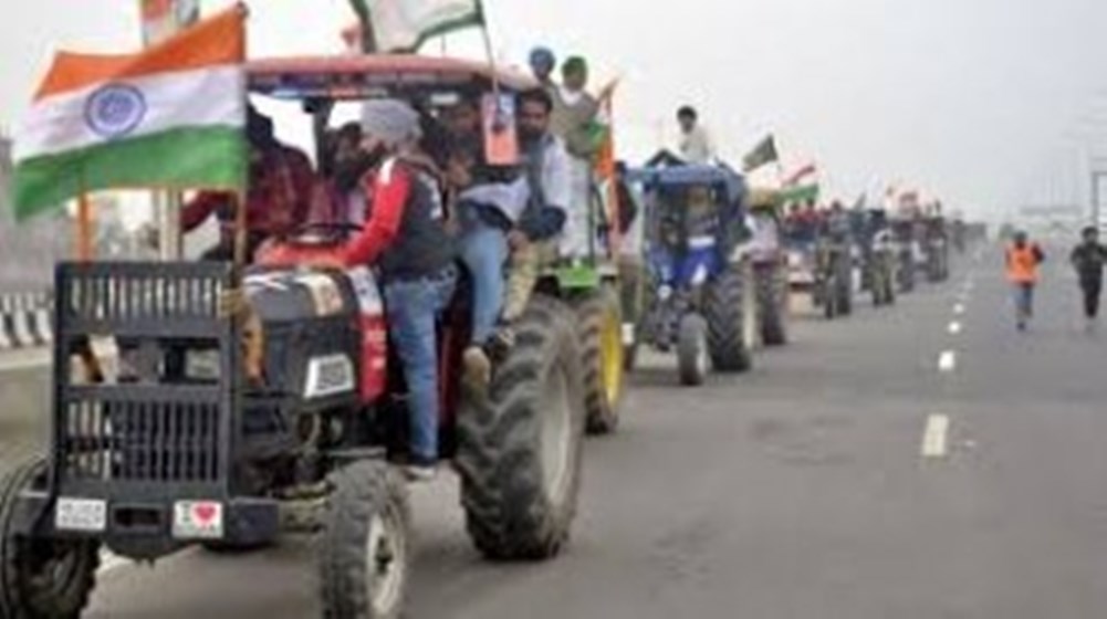 भारतमा गणतन्त्र दिवसका दिन किसानहरुको ट्याक्टर र्‍याली