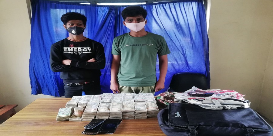 हुण्डी कारोबारमा संलग्न रहेको आरोपमा ५३ लाख ८० हजार दुई जना पक्राउ