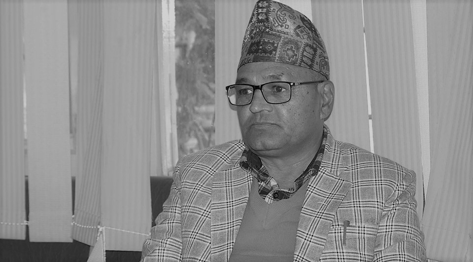 सञ्चारमन्त्रीद्वारा नेता चौलागाईंलाई राष्ट्रिय झण्डा ओढाएर श्रद्धाञ्जलि