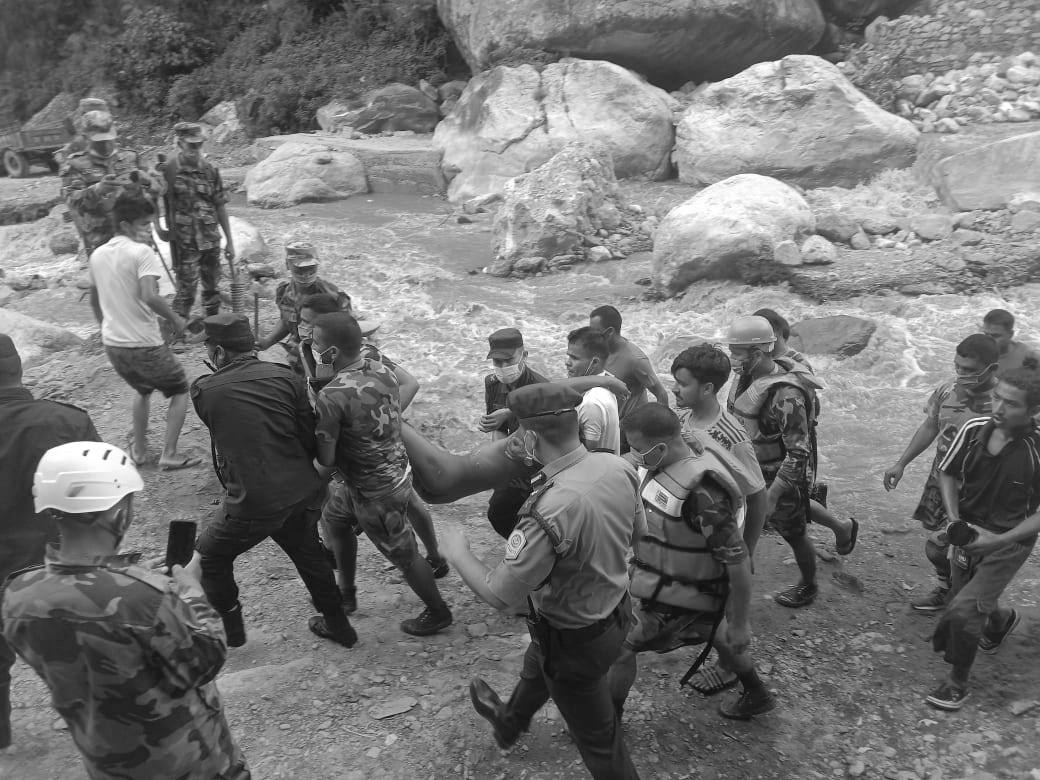 इन्द्रावती नदीमामा युवतीको शव फेला