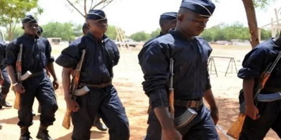 अफ्रिकी मुलुक बुर्किना फासोमा ११ प्रहरीको हत्या