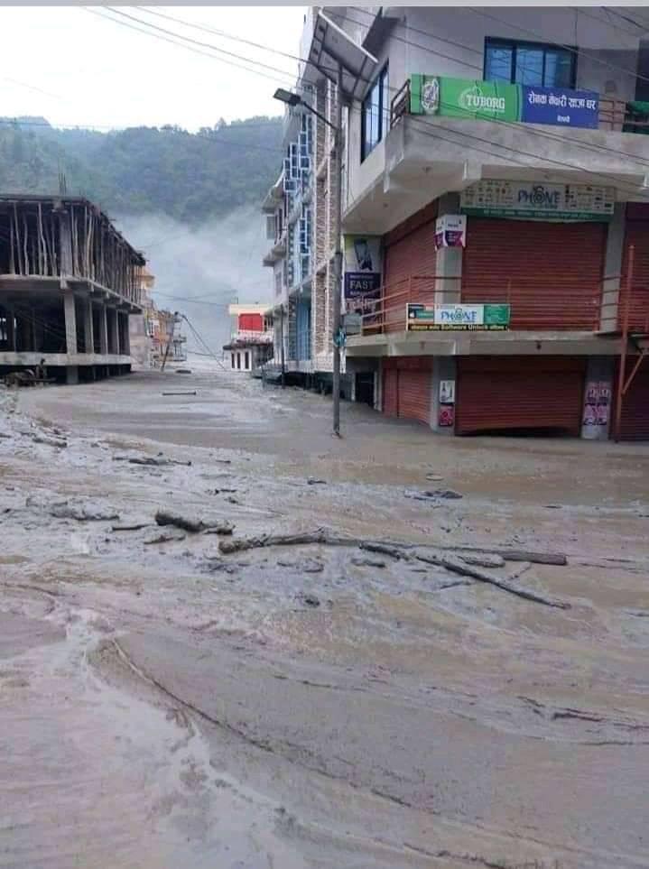 सिन्धुपाल्चोकमा ५० जना भन्दा बढी बाढीमा बेपत्ता