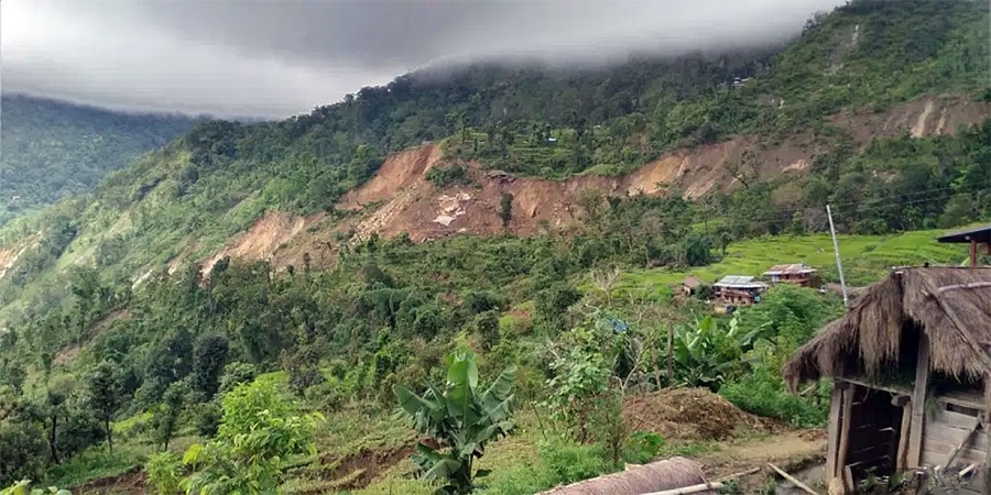 भारी वर्षाका कारण मुगुमा ८ वटा घर भत्किए