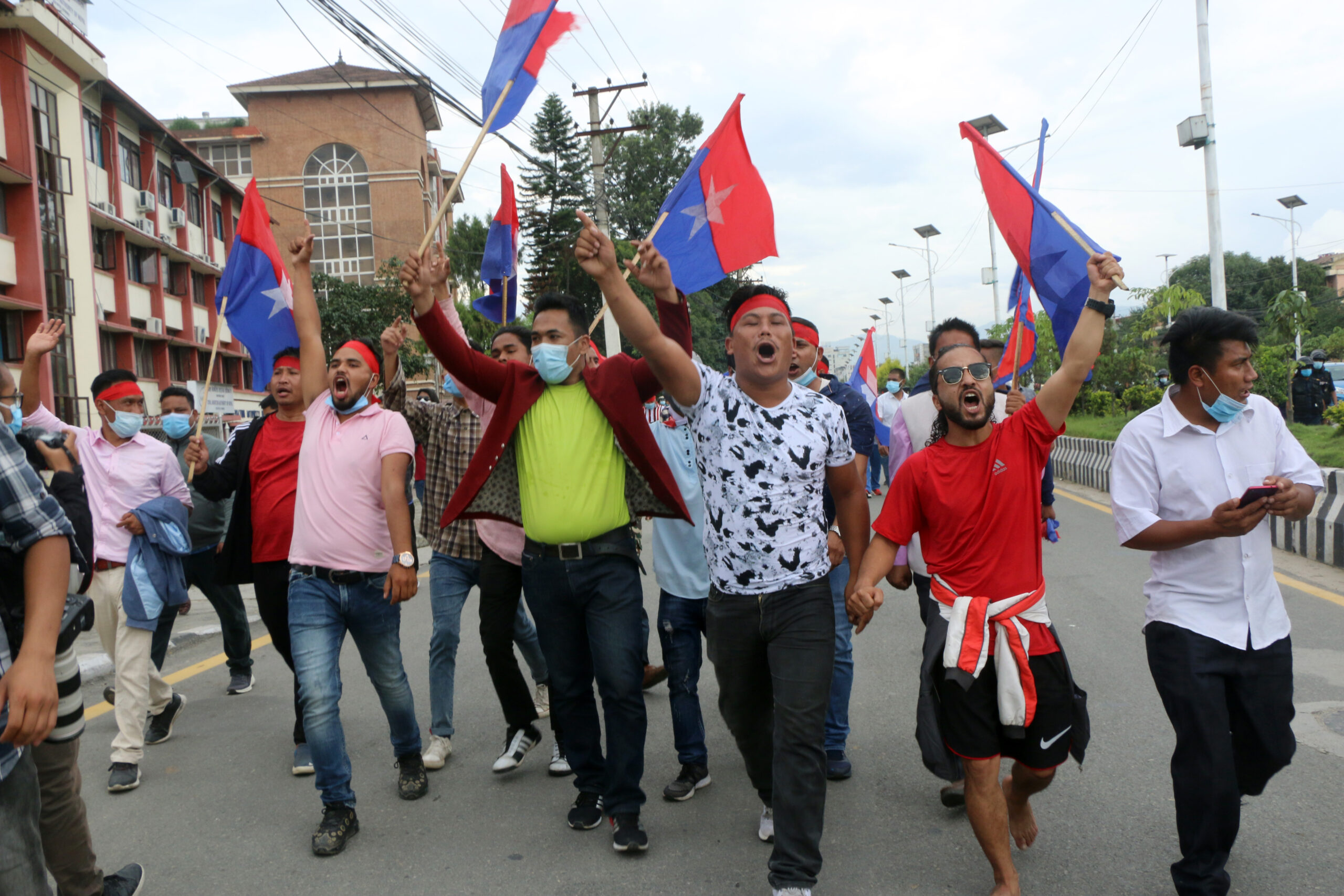 विरोद्ध प्रदर्शन गर्दै युुवा सङ्घ