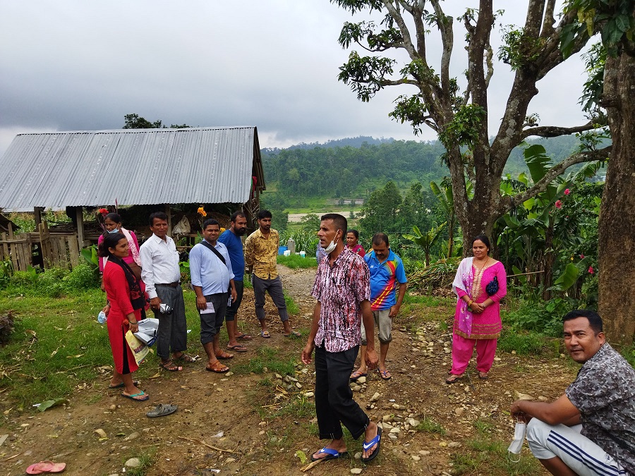 वनकरियाले अध्ययन गर्ने एकमात्र विद्यालय : विद्यार्थी खोज्दै शिक्षक घरघरमा