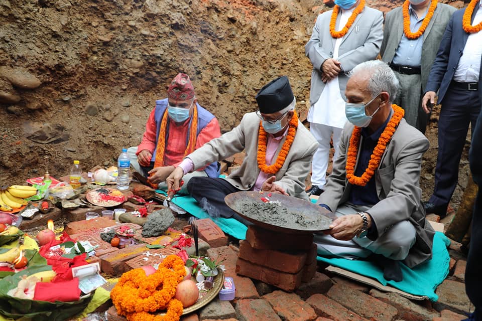 मुख्यमन्त्री पौडेलद्धारा २ सय शैयाको अस्पताल भवन शिलान्यास
