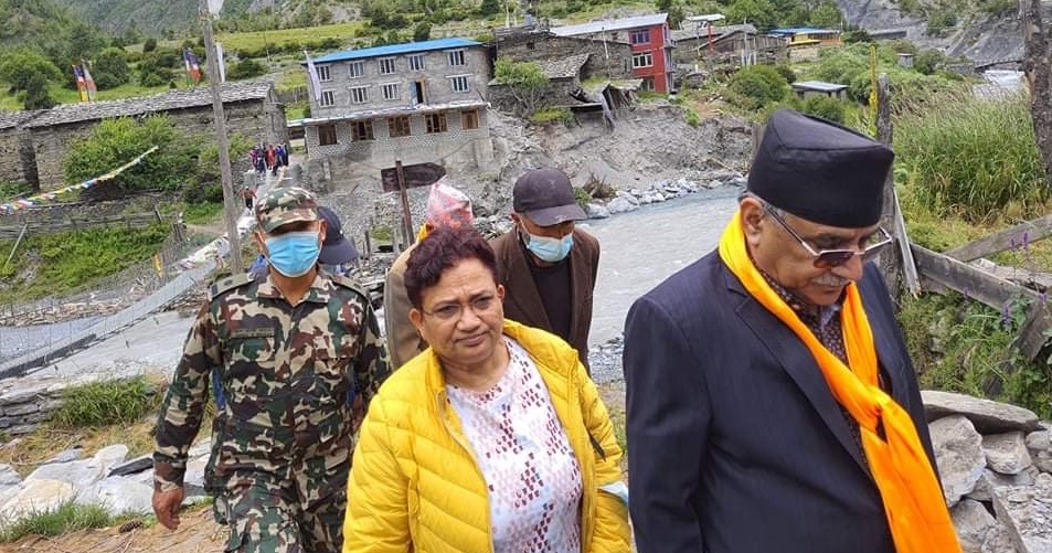 ऊर्जा मन्त्री भुसाल लिएर प्रचण्ड पुगे मनाङ