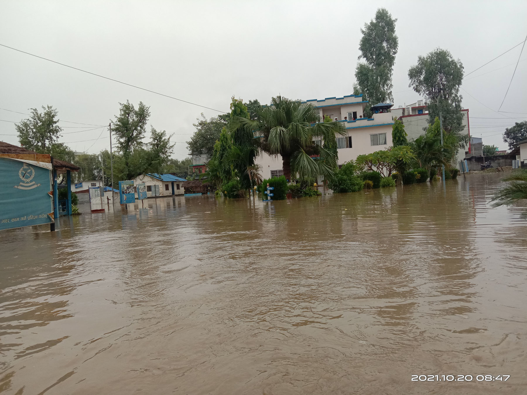 काठमाडौंमा बिहानैदेखि भारी वर्षा, नदी तटीय क्षेत्रबाट यात्रा गर्दा सावधानी अपनाउन आह्वान