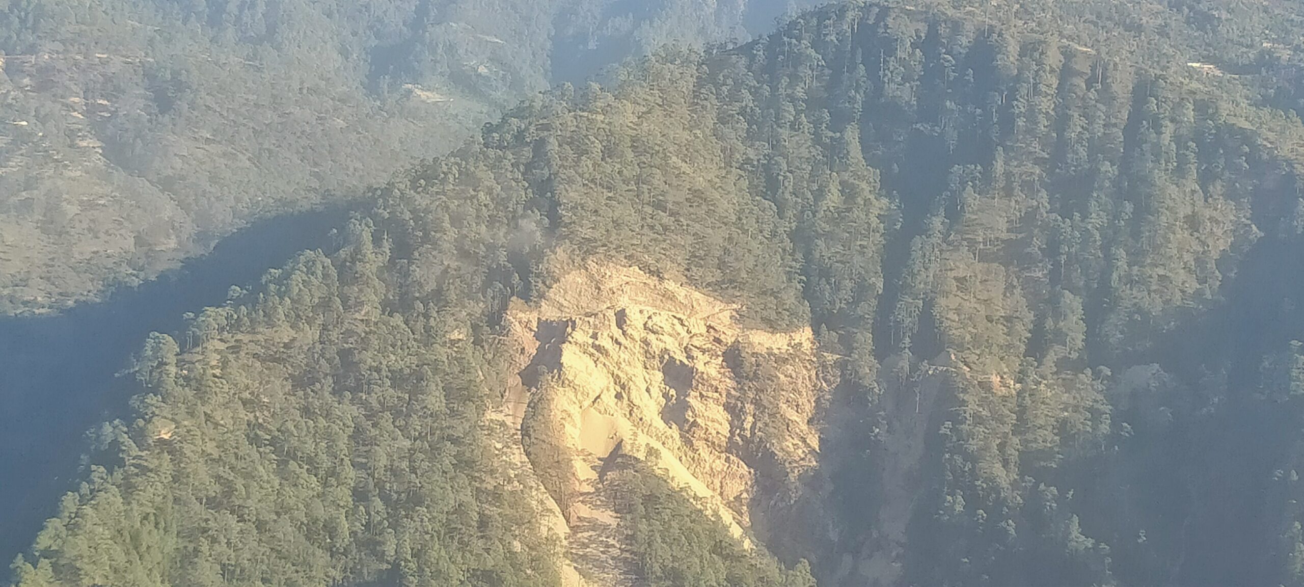 दोलखामा भिरबाट लडेर एक पुरुष बेपत्ता