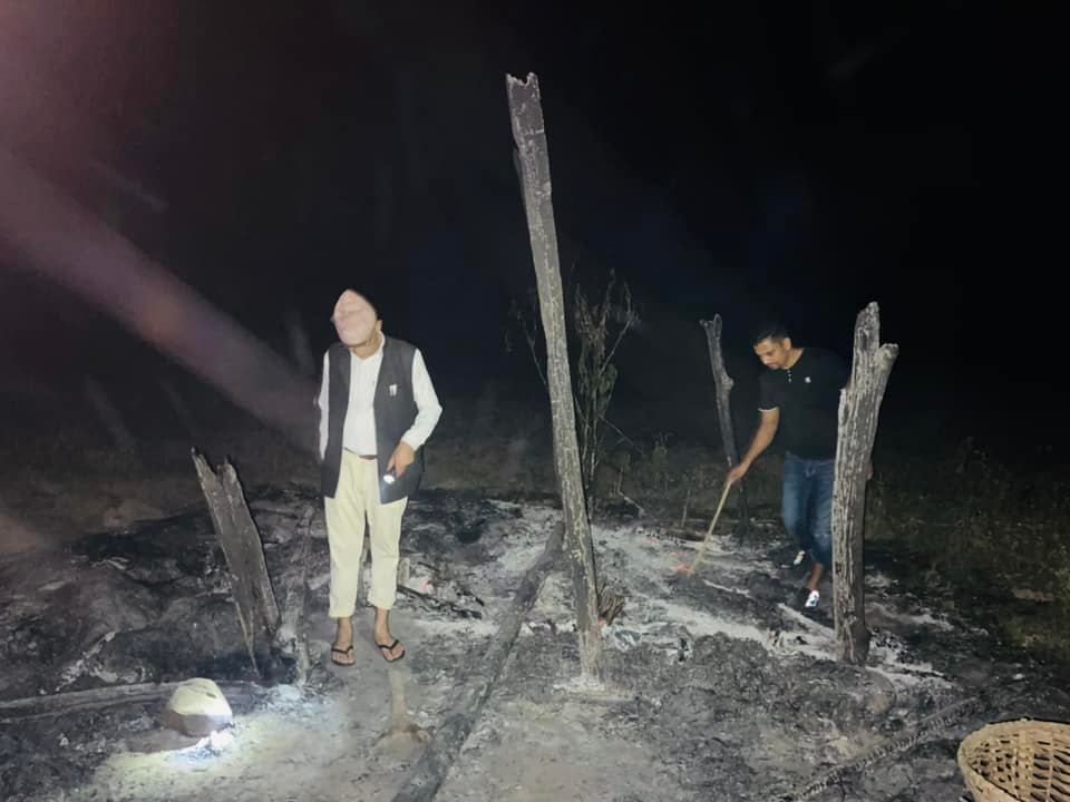 निकुञ्ज अतिक्रमण गरेको भन्दै चेपाङका घरगोठ जलाइए