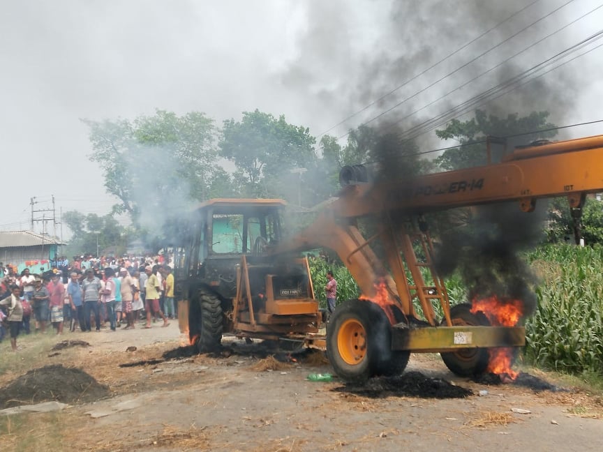 स्कुल हिँडेकी छात्राको क्रेनको ठक्करबाट ज्यान गयाे