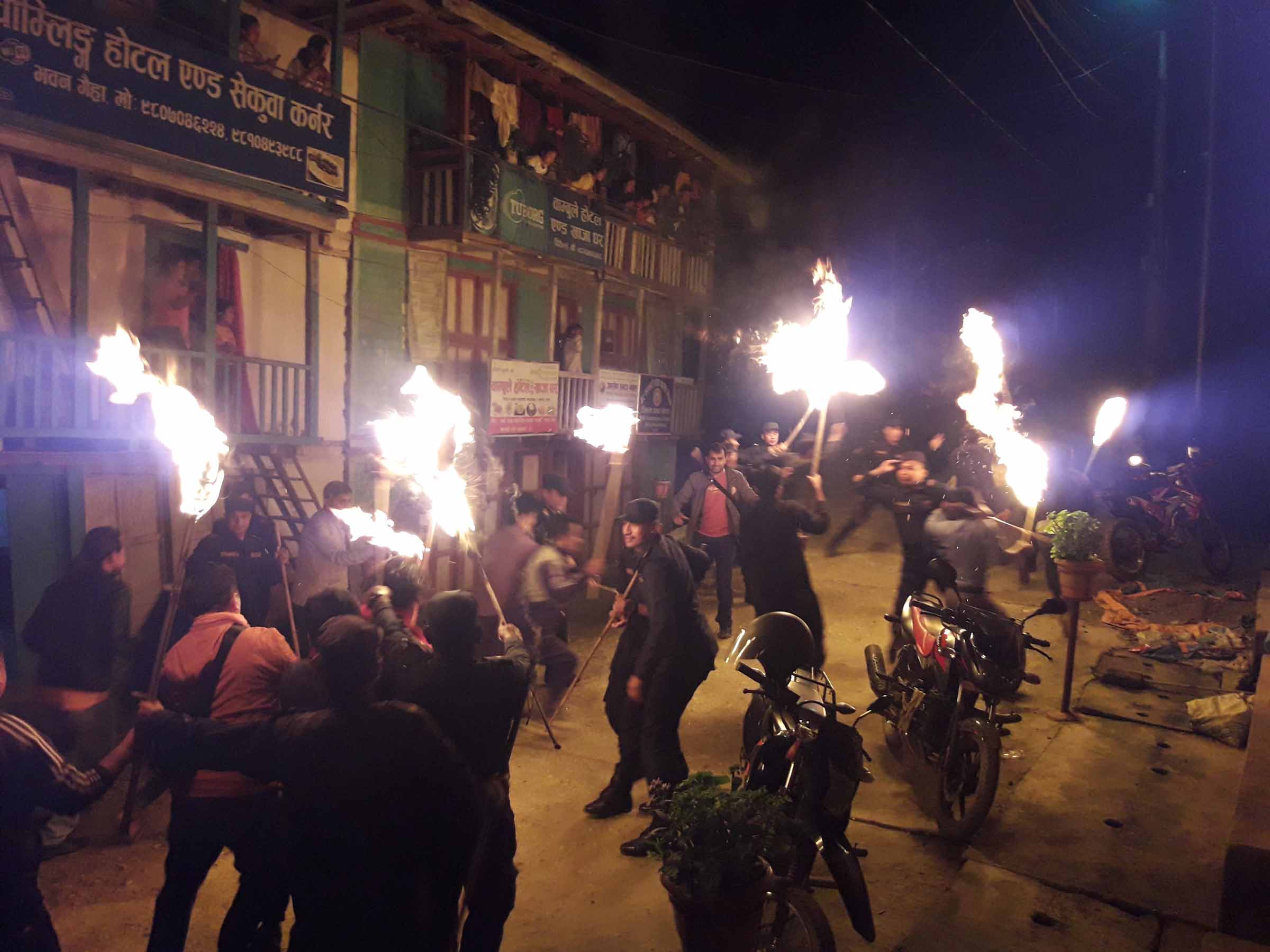 महंगी वृद्धिको विरोधमा खोटाङमा राँके जुलुस प्रदर्शन