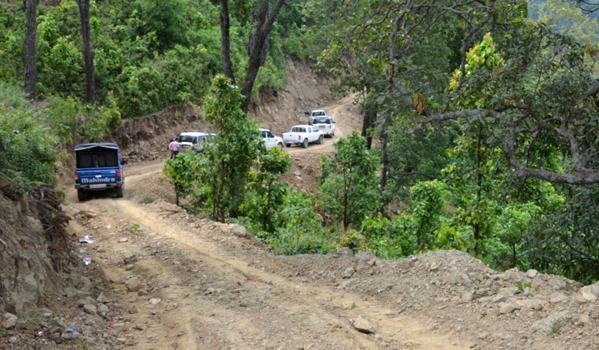 अवरुद्ध बेनी–जोमसोम सडक तीन दिन पछि खुल्यो