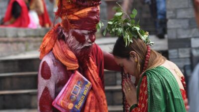 साउनको पहिलो सोमवार, शिवालयहरुमा भक्तजनको भिड (फोटोफिचर)