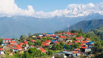 घलेगाउँको आकर्षण र पहिचान बन्दै रातो जस्ताले रंगिएका घर